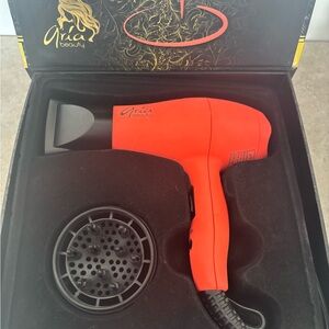 Aria Beauty Professional Travel Dryer with Diffuser
